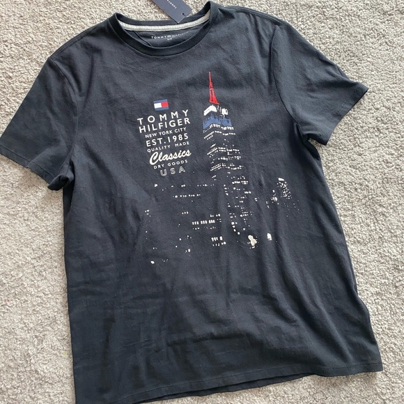 Tommy Hilfiger Other - Tommy Hilfiger men’s T shirt NWT black NYC limited design